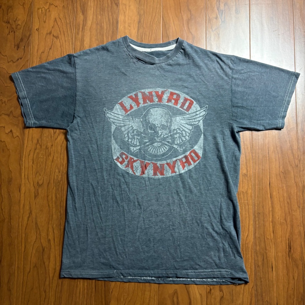 Lynyrd Skynyrd Skull Wings Graphic T-Shirt Grey Thrashed Rock Band Tee Medium